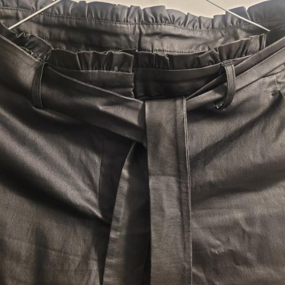 Faux leather pants - Picture 3 of 4